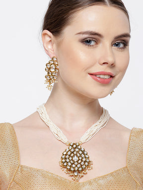 Taksh Creation Off-White Gold-Plated Kundan-Studded & Beaded Handcrafted Jewellery Set